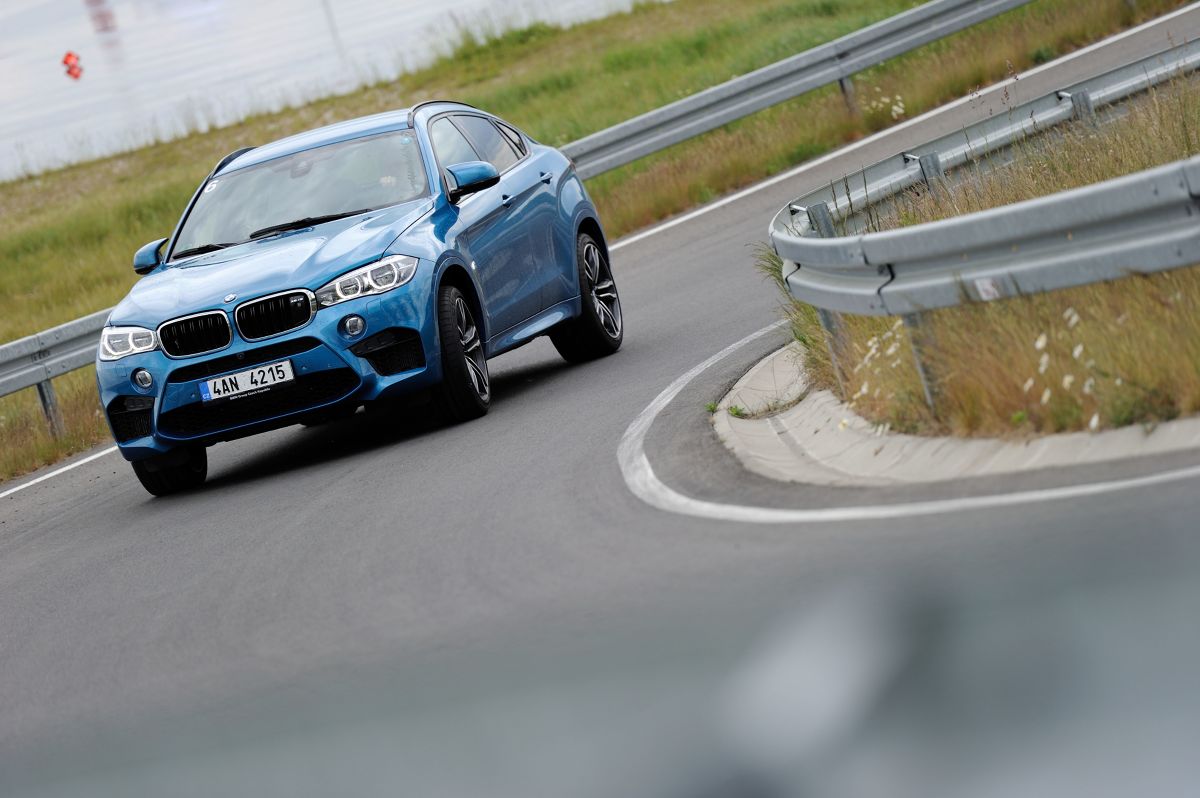 Bmw X6 M F16 Suv O Mocy 575 Km Galeria