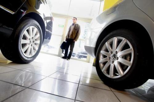 W Polsce zostały właśnie wprowadzone regionalne obostrzenia związane ze wzrostem zakażeń wirusem Covid-19. Przemieszczanie się i mobilność, szczególnie w okresie letnim, są dla wielu osób kluczowym elementem codziennego funkcjonowania. Dlatego w opinii ekspertów Automarket możliwość korzystania z samochodu oznacza nie tylko niezależność i mobilność, ale w obecnych okolicznościach przede wszystkim poczucie bezpieczeństwa.
Fot. Archiwum W Polsce zostały właśnie wprowadzone regionalne obostrzenia związane ze wzrostem zakażeń wirusem Covid-19. Przemieszczanie się i mobilność, szczególnie w okresie letnim, są dla wielu osób kluczowym elementem codziennego funkcjonowania. Dlatego w opinii ekspertów Automarket możliwość korzystania z samochodu oznacza nie tylko niezależność i mobilność, ale w obecnych okolicznościach przede wszystkim poczucie bezpieczeństwa.
Fot. Archiwum