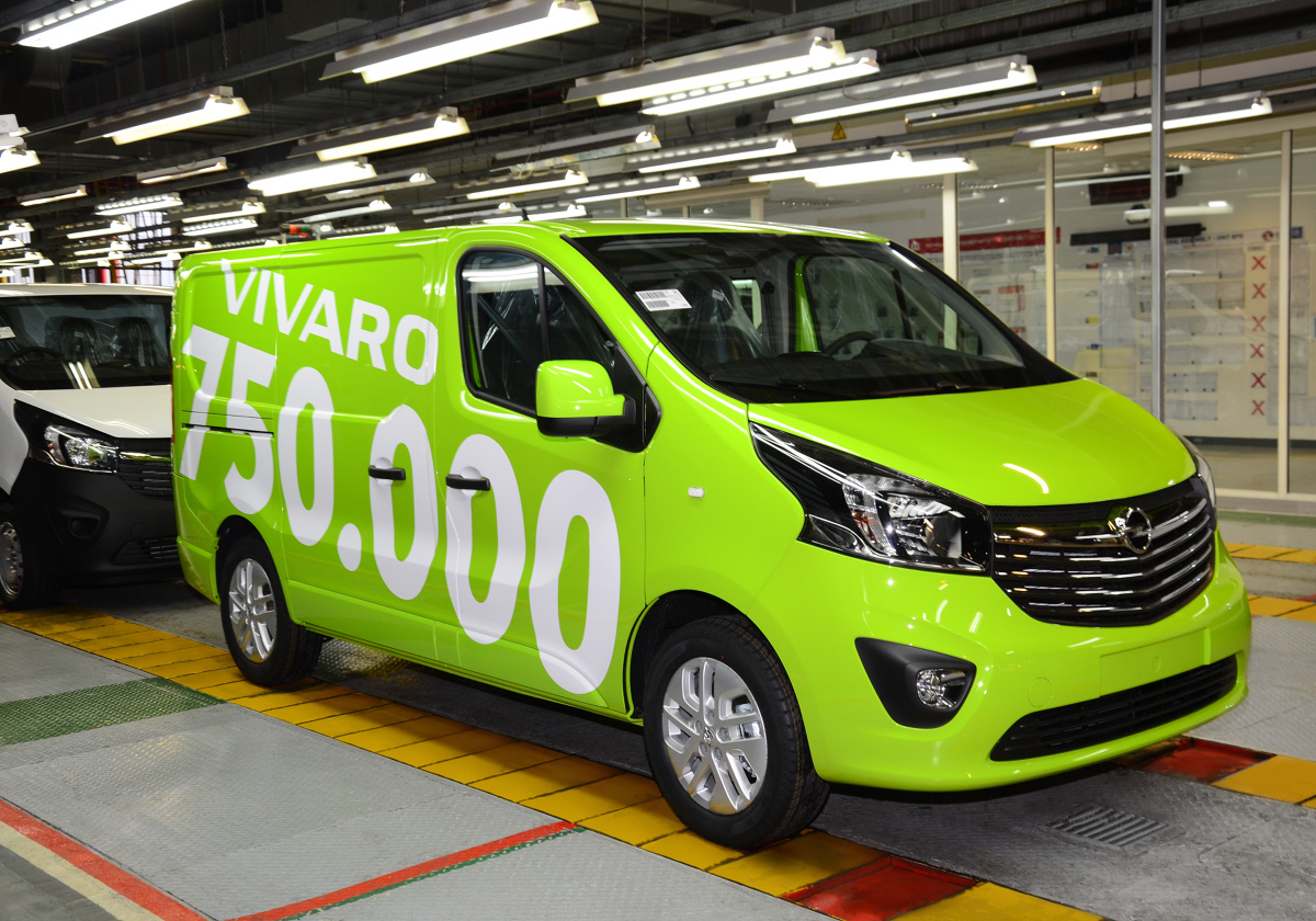 Opel Vivaro
Model jest dostępny jako furgon, kombi oraz w wersji z kabiną załogową lub kabiną z platformą do zabudowy, w różnych konfiguracjach umożliwiających dostosowanie go do specyficznych wymagań użytkowników.
Fot. Opel Opel Vivaro
Model jest dostępny jako furgon, kombi oraz w wersji z kabiną załogową lub kabiną z platformą do zabudowy, w różnych konfiguracjach umożliwiających dostosowanie go do specyficznych wymagań użytkowników.
Fot. Opel