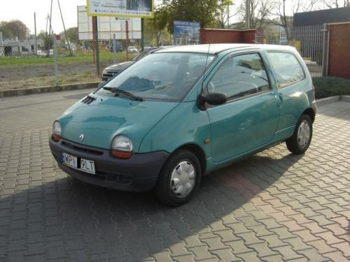 Fot. Wojciech Kołatek: Oferta Twingo na naszym rynku nie jest zbyt bogata – przeważają pojazdy kupione po raz pierwszy w Polsce. Fot. Wojciech Kołatek: Oferta Twingo na naszym rynku nie jest zbyt bogata – przeważają pojazdy kupione po raz pierwszy w Polsce.