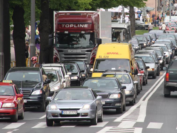 Sprawdź, jakie przepisy drogowe najczęściej łamią Polacy