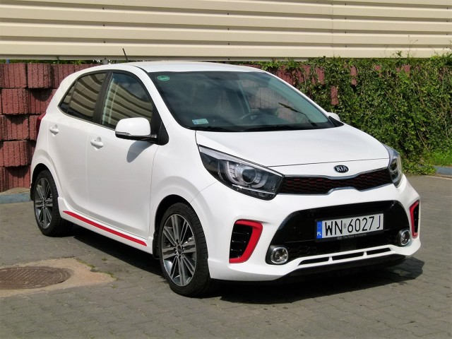 Kia Picanto GT Line
W tym roku Kia wprowadziła do oferty nową, trzecią generację Picanto. To najmniejszy samochód osobowy w polskich salonach sprzedaży tej marki.
fot. Ryszard M. Perczak Kia Picanto GT Line
W tym roku Kia wprowadziła do oferty nową, trzecią generację Picanto. To najmniejszy samochód osobowy w polskich salonach sprzedaży tej marki.
fot. Ryszard M. Perczak