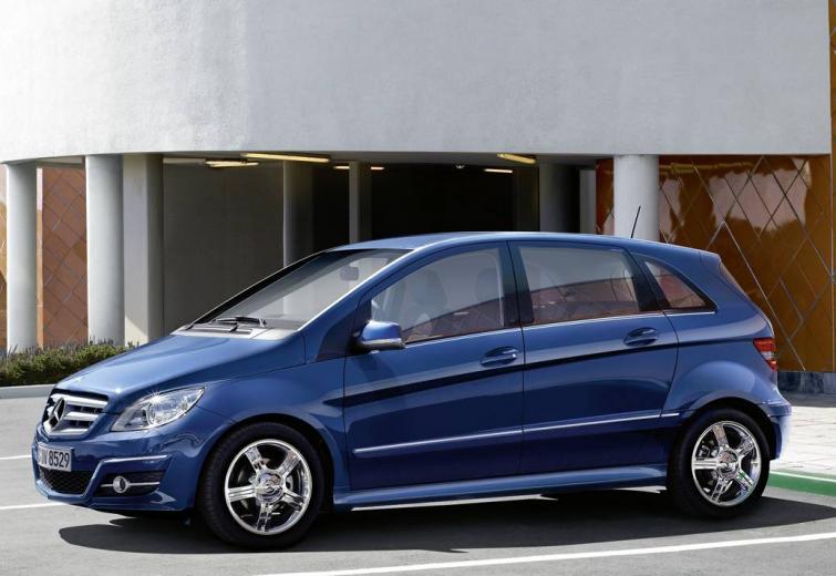 Mercedes klasy B - premiera II generacji we Frankfurcie Mercedes klasy B - premiera II generacji we Frankfurcie