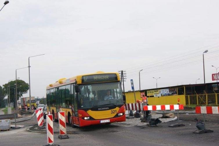 W Grudziądzu jeździmy przez środek ronda W Grudziądzu jeździmy przez środek ronda