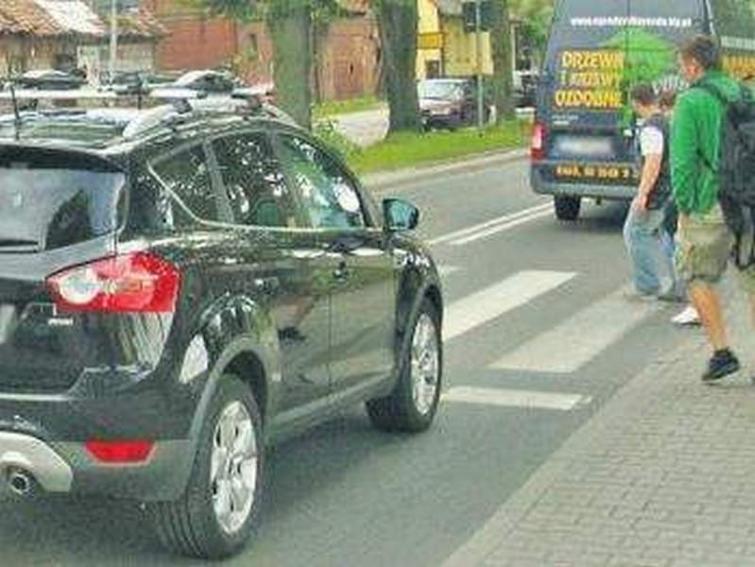 Skrzyżowanie Żołnierskiej i Szerokiej: Zamknęli rondo Skrzyżowanie Żołnierskiej i Szerokiej: Zamknęli rondo