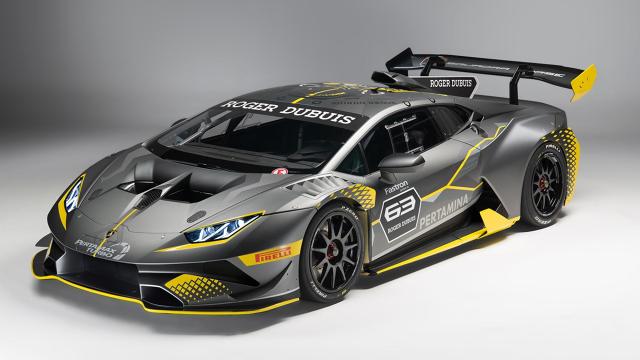 Lamborghini Huracan Super Trofeo Evo
Za napęd Lamborghini Huracan Super Trofeo Evo odpowiada wolnossąca jednostka V10 o pojemności 5,2 l dostarczająca 620 KM. Napęd na tylną oś przenosi sześciostopniowa, sekwencyjna skrzynia biegów. Pojawił się także nowy układ wydechowy.
fot. Lamborghini Lamborghini Huracan Super Trofeo Evo
Za napęd Lamborghini Huracan Super Trofeo Evo odpowiada wolnossąca jednostka V10 o pojemności 5,2 l dostarczająca 620 KM. Napęd na tylną oś przenosi sześciostopniowa, sekwencyjna skrzynia biegów. Pojawił się także nowy układ wydechowy.
fot. Lamborghini
