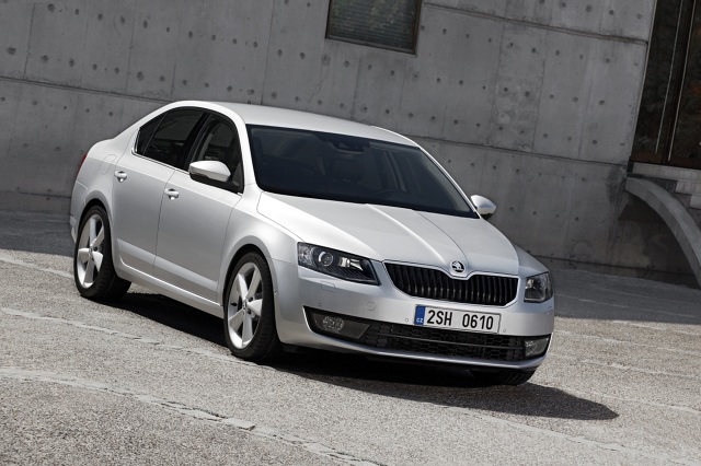Skoda Octavia
Skoda Octavia to od wielu lat handlowy hit czeskiego producenta. Auto jest cenione przez użytkowników za przestronność, wysoki komfort jazdy i niezawodność.
Fot. Skoda Skoda Octavia
Skoda Octavia to od wielu lat handlowy hit czeskiego producenta. Auto jest cenione przez użytkowników za przestronność, wysoki komfort jazdy i niezawodność.
Fot. Skoda