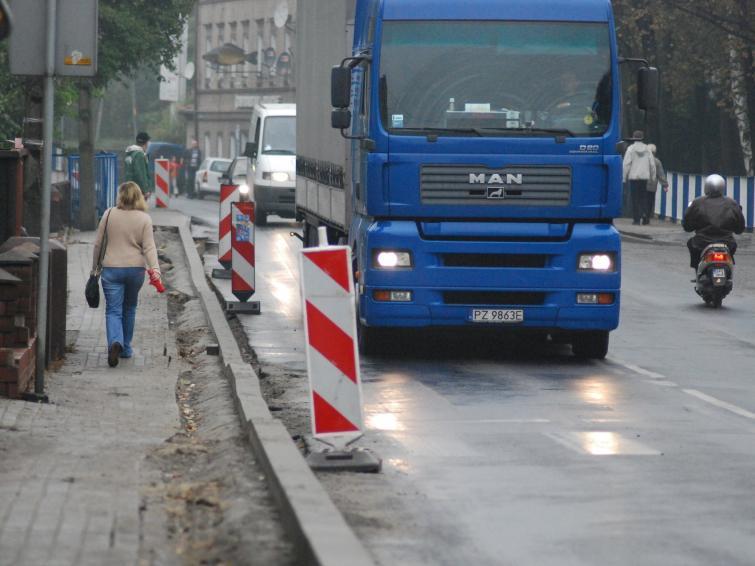 NIK: Polacy giną w wypadkach samochodowych, bo drogi są tragiczne NIK: Polacy giną w wypadkach samochodowych, bo drogi są tragiczne