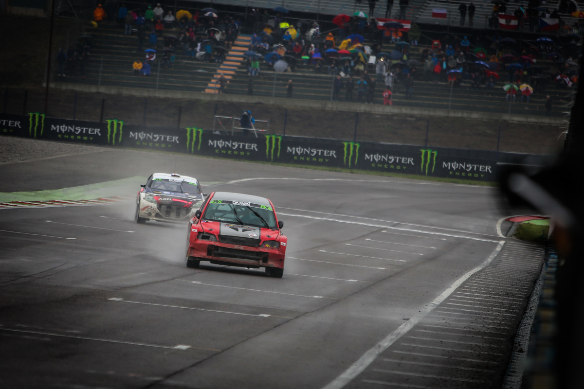 Już w najbliższy weekend rozpoczynają się PRX Mistrzostwa Polski Rallycross. Po kilkuletniej przerwie reaktywowano zawody w randze mistrzostw kraju w tej arcyciekawej dyscyplinie, a podczas pierwszej rundy, która odbędzie się na niemieckim torze Lausitzring, zobaczymy miedzy innymi zawodników z zespołu ISSRX / Fot. materiały prasowe Już w najbliższy weekend rozpoczynają się PRX Mistrzostwa Polski Rallycross. Po kilkuletniej przerwie reaktywowano zawody w randze mistrzostw kraju w tej arcyciekawej dyscyplinie, a podczas pierwszej rundy, która odbędzie się na niemieckim torze Lausitzring, zobaczymy miedzy innymi zawodników z zespołu ISSRX / Fot. materiały prasowe