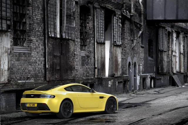 zdjęcie Aston Martin V12 Vantage S