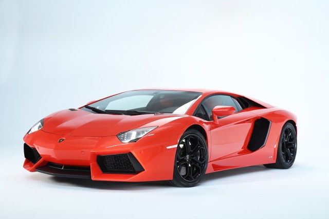 Lamborghini Aventador z systemem start&stop