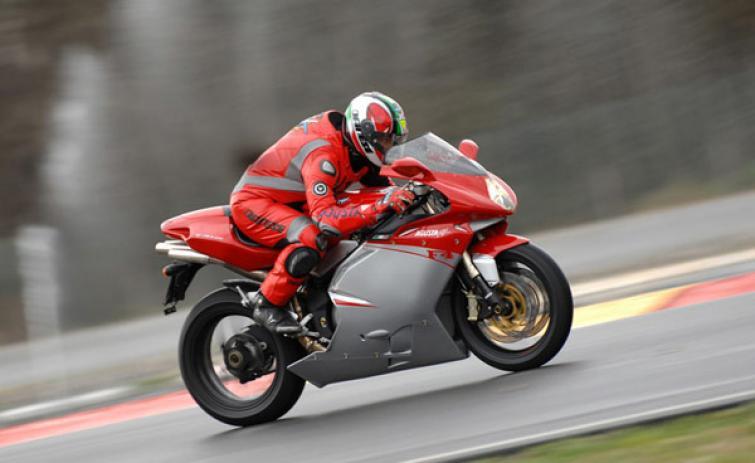 MV Agusta - produkcja w Brazylii, sprzedaż w Chinach MV Agusta - produkcja w Brazylii, sprzedaż w Chinach