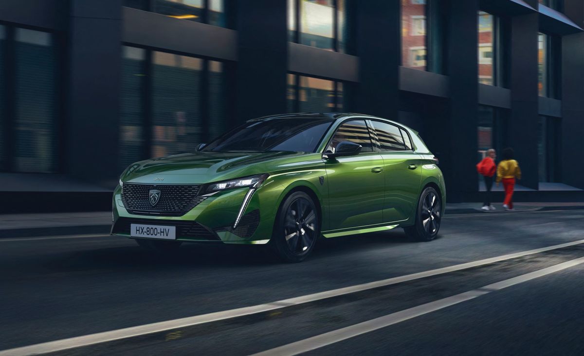 Peugeot 308
Nowy kompakt trafi do salonów sprzedaży dopiero jesienią 2021 roku. Ceny nie są jeszcze znane.
Fot. Peugeot Peugeot 308
Nowy kompakt trafi do salonów sprzedaży dopiero jesienią 2021 roku. Ceny nie są jeszcze znane.
Fot. Peugeot