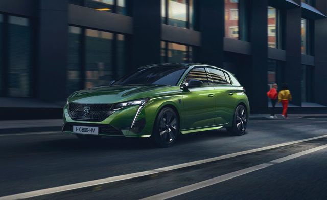 Peugeot 308
Nowy kompakt trafi do salonów sprzedaży dopiero jesienią 2021 roku. Ceny nie są jeszcze znane.
Fot. Peugeot Peugeot 308
Nowy kompakt trafi do salonów sprzedaży dopiero jesienią 2021 roku. Ceny nie są jeszcze znane.
Fot. Peugeot