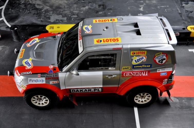 Adam Małysz pojedzie na Dakarze Mitsubishi Pajero Adam Małysz pojedzie na Dakarze Mitsubishi Pajero