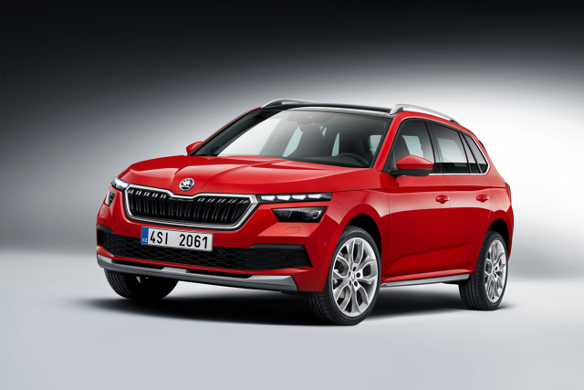 Skoda Kamiq
Skoda Kamiq dostępna będzie w salonach we wrześniu bieżącego roku. Podstawowa Skoda Kamiq ksztuje 67 150 zł, a za jej napęd odpowiada 95-konny silnik 1.0 TSI 95 KM połączony z 5-biegową, manualną skrzynię biegów.
Fot. Skoda Skoda Kamiq
Skoda Kamiq dostępna będzie w salonach we wrześniu bieżącego roku. Podstawowa Skoda Kamiq ksztuje 67 150 zł, a za jej napęd odpowiada 95-konny silnik 1.0 TSI 95 KM połączony z 5-biegową, manualną skrzynię biegów.
Fot. Skoda