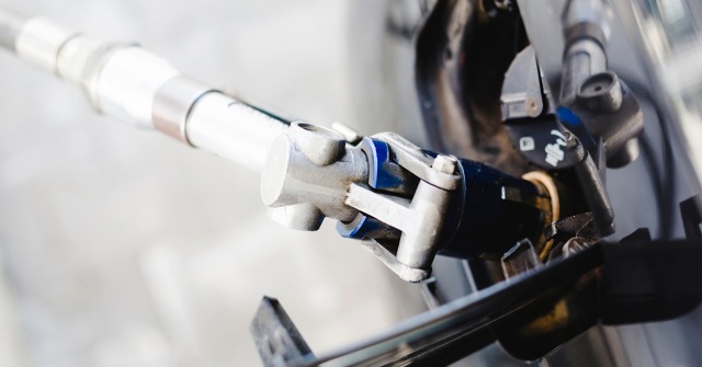 Autogaz to od lat ciesząca się popularnością alternatywa dla benzyny. LPG kusi posiadaczy samochodów i pozwala cieszyć się ekonomią jazdy. W chwili, gdy ceny paliw wahają się wokół 4,50 zł za litr, gaz oscyluje wokół 2 zł. Sprawdź, co warto wiedzieć, aby cieszyć oszczędnościami z jazdy na tańszym i bardziej ekologicznym paliwie.
Fot. STAG Autogaz to od lat ciesząca się popularnością alternatywa dla benzyny. LPG kusi posiadaczy samochodów i pozwala cieszyć się ekonomią jazdy. W chwili, gdy ceny paliw wahają się wokół 4,50 zł za litr, gaz oscyluje wokół 2 zł. Sprawdź, co warto wiedzieć, aby cieszyć oszczędnościami z jazdy na tańszym i bardziej ekologicznym paliwie.
Fot. STAG