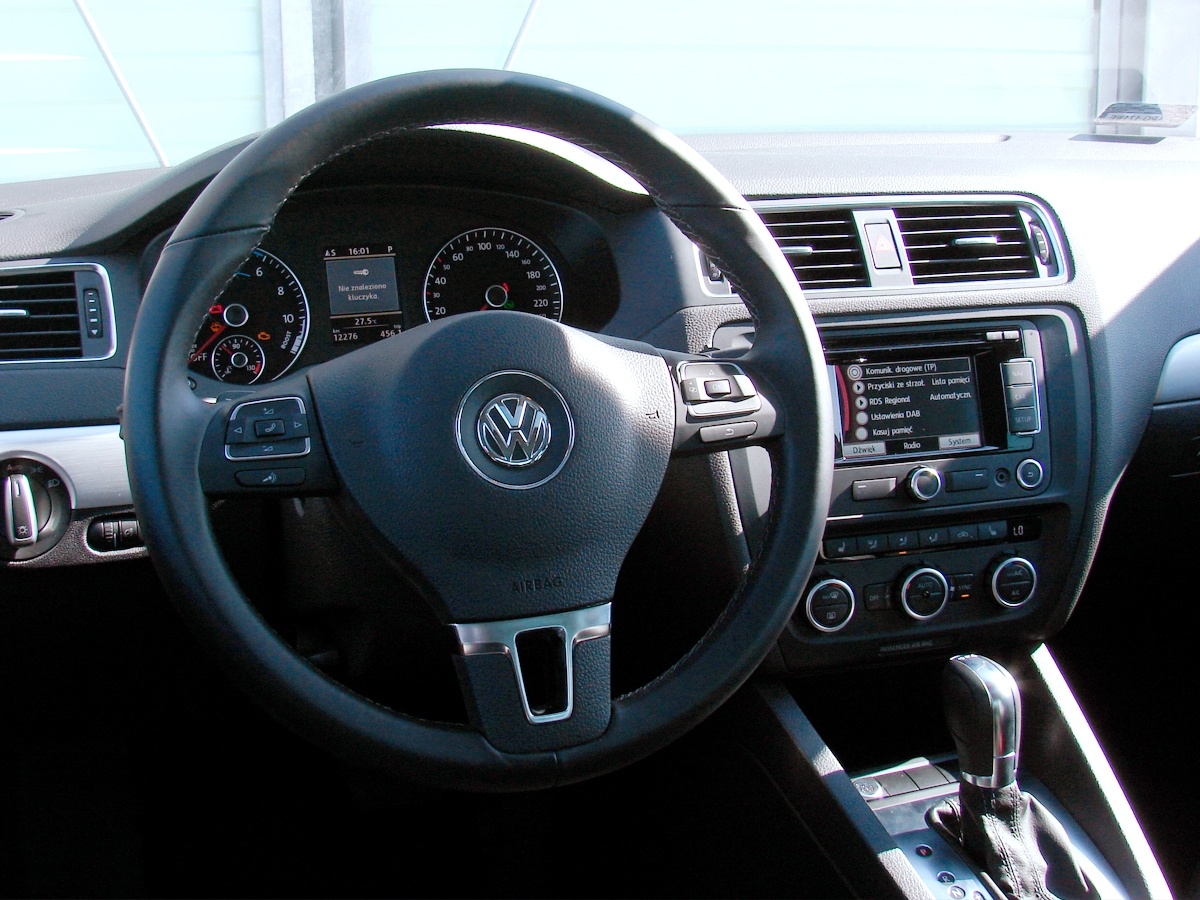 Volkswagen Jetta - zdjęcie Volkswagen Jetta Hybrid - foto