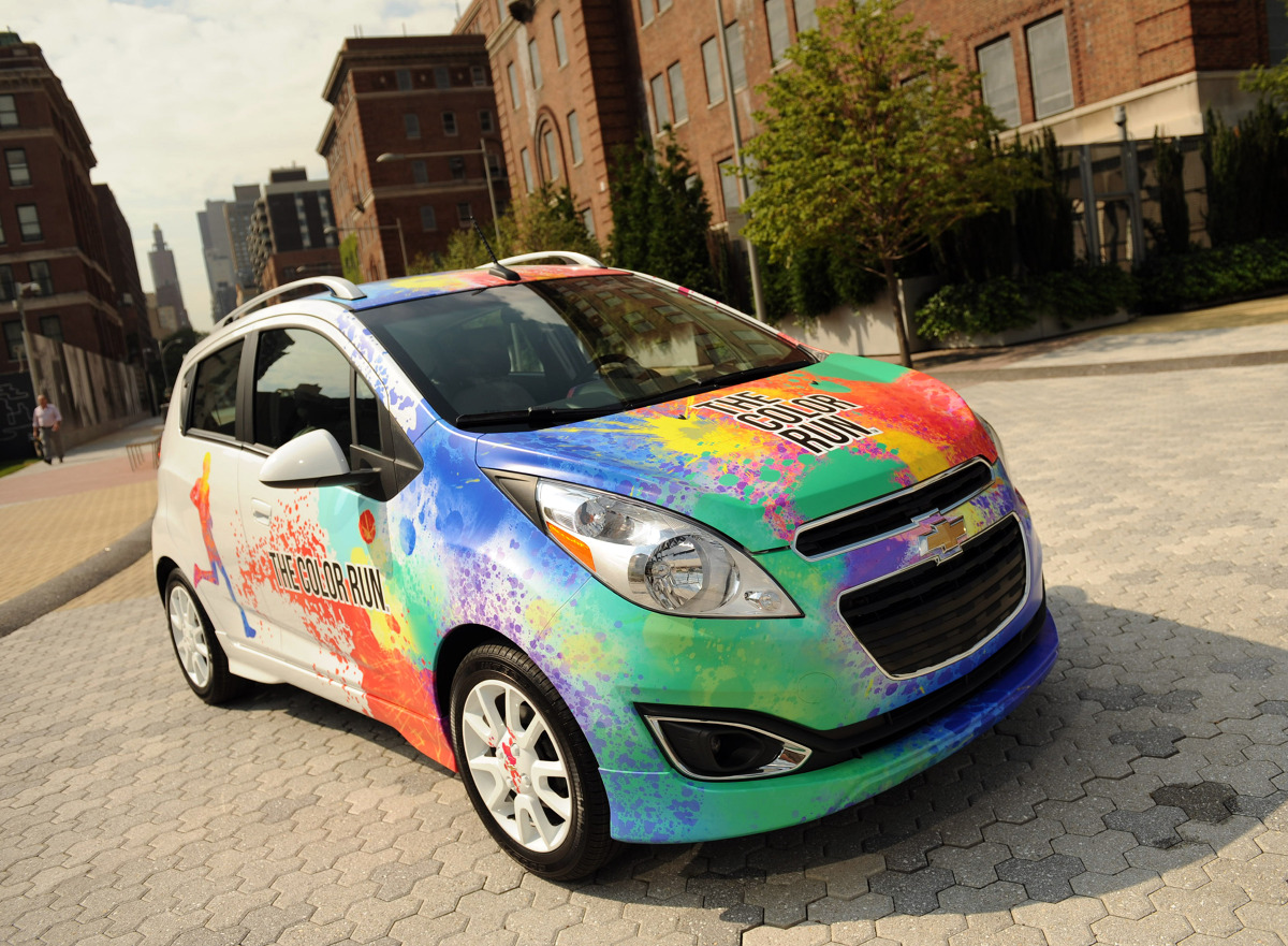 Chevrolet Spark przygotowany specjalnie na cykl biegów The Color Run, Fot: Chevrolet Chevrolet Spark przygotowany specjalnie na cykl biegów The Color Run, Fot: Chevrolet