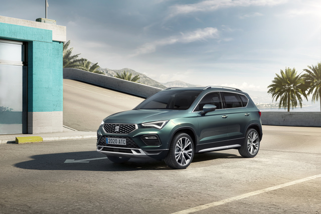 Seat Ateca
Hiszpańska marka zaprezentowała odświeżony model Ateca. Nowa Ateca wyróżnia się jeszcze wyższym poziomem bezpieczeństwa, bardziej wyrazistym designem i pełną łącznością z otoczeniem sieciowym. Klienci zyskali również dostęp do nowej gamy napędów oraz nowej wersji Xperience.
Fot. Seat Seat Ateca
Hiszpańska marka zaprezentowała odświeżony model Ateca. Nowa Ateca wyróżnia się jeszcze wyższym poziomem bezpieczeństwa, bardziej wyrazistym designem i pełną łącznością z otoczeniem sieciowym. Klienci zyskali również dostęp do nowej gamy napędów oraz nowej wersji Xperience.
Fot. Seat