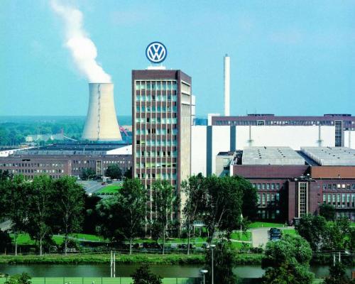Fot. VW: Koncern Volkswagen jest pod szczególną ochroną – dzięki prawnym zabezpieczeniom Władze Dolnej Saksonii mają gwarancje, że bez ich zgody nie zapadnie żadna istotna decyzja dotycząca przyszłości koncernu. To niezgodne z unijnym prawem. Fot. VW: Koncern Volkswagen jest pod szczególną ochroną – dzięki prawnym zabezpieczeniom Władze Dolnej Saksonii mają gwarancje, że bez ich zgody nie zapadnie żadna istotna decyzja dotycząca przyszłości koncernu. To niezgodne z unijnym prawem.