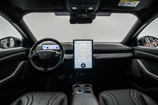 Ford Mustang Mach E Mustang Na Prad A Jednak