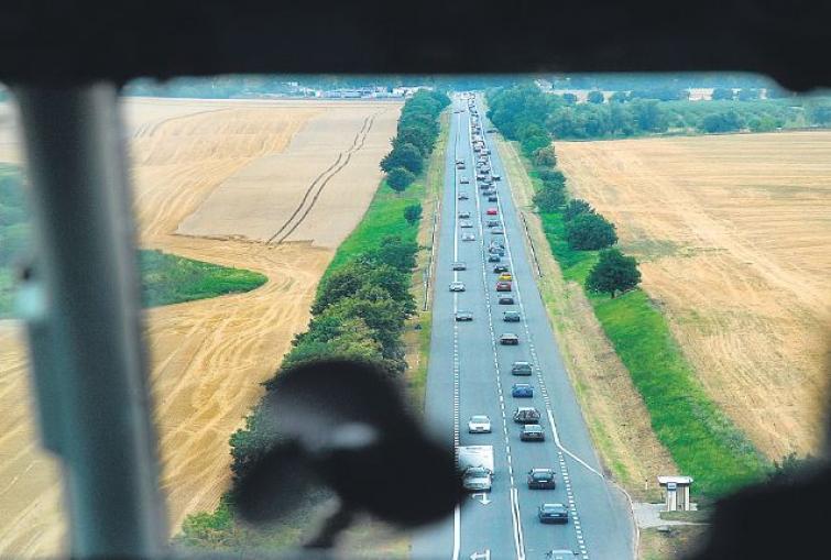 Jak jechać i uniknąć korków. Trasy alternatywne na powrót z majówki Jak jechać i uniknąć korków. Trasy alternatywne na powrót z majówki