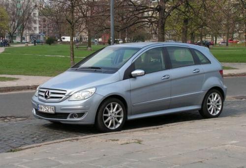 Fot. Ryszard Polit - Mercedes-Benz Klasy B to tzw. kompaktowy minivan, w którym wykorzystano płytę podłogową modelu Klasy A. Fot. Ryszard Polit - Mercedes-Benz Klasy B to tzw. kompaktowy minivan, w którym wykorzystano płytę podłogową modelu Klasy A.
