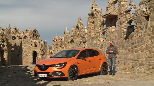 Renault Megane R.S.
Dzięki możliwości zmian trybu pracy silnika kierowca może poczuć się niczym rajdowiec. Od wersji normalnej RS różni się szerokością oraz centralnie umieszczonym dużym wydechem.
Fot. TVN Turbo/x-news Renault Megane R.S.
Dzięki możliwości zmian trybu pracy silnika kierowca może poczuć się niczym rajdowiec. Od wersji normalnej RS różni się szerokością oraz centralnie umieszczonym dużym wydechem.
Fot. TVN Turbo/x-news