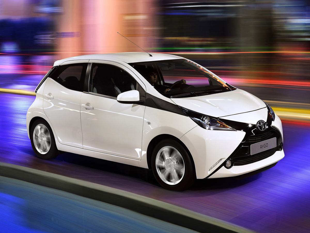 Toyota rozpoczyna wyprzedaż aut z rocznika 2014