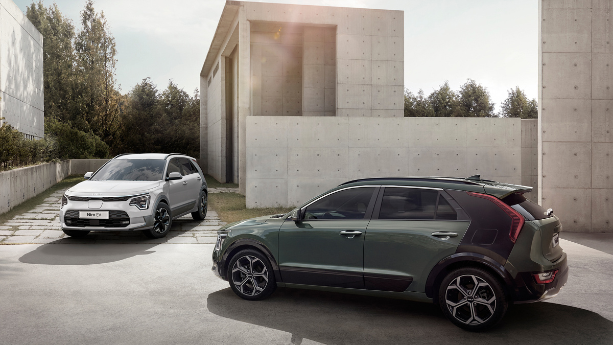 Kia Niro 2022
Po pięciu latach obecności na rynku modelu Niro pierwszej generacji, przyszedł czas na zmiany. W Seulu na targach Seoul Mobility Show zadebiutowała druga generacja SUV-a.
Fot. Kia Niro Kia Niro 2022
Po pięciu latach obecności na rynku modelu Niro pierwszej generacji, przyszedł czas na zmiany. W Seulu na targach Seoul Mobility Show zadebiutowała druga generacja SUV-a.
Fot. Kia Niro