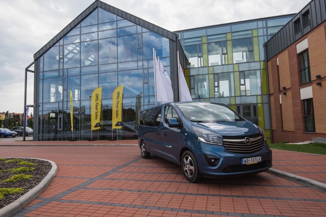 Fleet Cars&Vans oraz Fleet Auto Premium, to dwa plenerowe testy samochodowe, które zorganizowaliśmy na Torze Kielce w Miedzianej Górze. 7 i 8 czerwca trzy grupy jurorów testowały 93 samochody osobowe, użytkowe i auta premium / Fot. Magazyn Fleet Fleet Cars&Vans oraz Fleet Auto Premium, to dwa plenerowe testy samochodowe, które zorganizowaliśmy na Torze Kielce w Miedzianej Górze. 7 i 8 czerwca trzy grupy jurorów testowały 93 samochody osobowe, użytkowe i auta premium / Fot. Magazyn Fleet