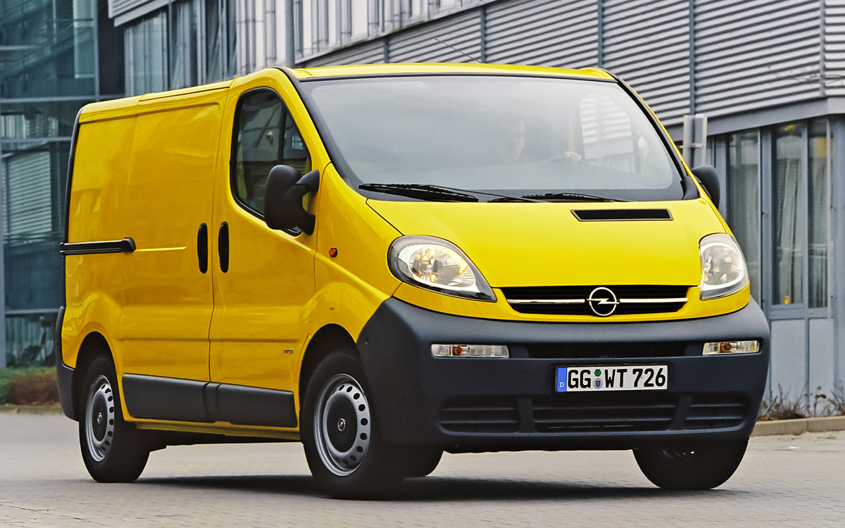 Opel Vivaro
W tym roku Opel Vivaro obchodzi 20. urodziny! Od czasu światowej premiery na brukselskich targach lekkich pojazdów użytkowych w 2001 r. model ten stał się kluczowym elementem strategii niemieckiego producenta w segmencie lekkich pojazdów użytkowych. Vivaro pierwszej generacji jest również poprzednikiem aktualnego Vana Roku — bezemisyjnego, w pełni elektrycznego Opla Vivaro‑e.
Fot. Opel Opel Vivaro
W tym roku Opel Vivaro obchodzi 20. urodziny! Od czasu światowej premiery na brukselskich targach lekkich pojazdów użytkowych w 2001 r. model ten stał się kluczowym elementem strategii niemieckiego producenta w segmencie lekkich pojazdów użytkowych. Vivaro pierwszej generacji jest również poprzednikiem aktualnego Vana Roku — bezemisyjnego, w pełni elektrycznego Opla Vivaro‑e.
Fot. Opel
