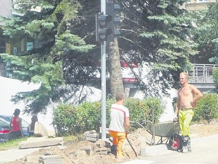 Plac Wolności w Stargardzie. Parkingu jednak tutaj nie wykopią Plac Wolności w Stargardzie. Parkingu jednak tutaj nie wykopią
