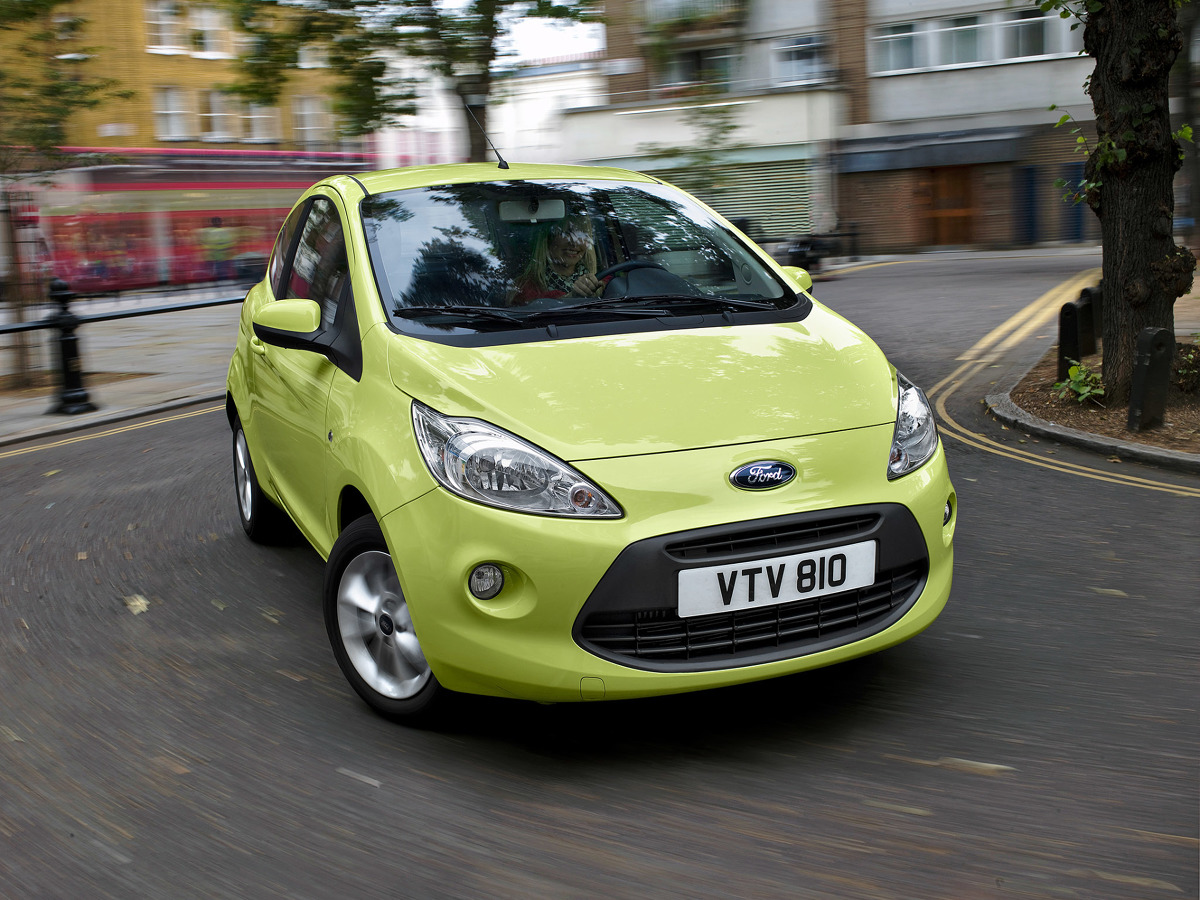 Ford Ka
Po prawie ośmiu latach produkcji Forda Ka w Polsce, udało się wytworzyć ok. pół miliona egzemplarzytego modelu. W 2015 roku z linii produkcyjnej w Tychach zjechało 48,9 tys. egzemplarzy Forda Ka.
Fot. Ford Ford Ka
Po prawie ośmiu latach produkcji Forda Ka w Polsce, udało się wytworzyć ok. pół miliona egzemplarzytego modelu. W 2015 roku z linii produkcyjnej w Tychach zjechało 48,9 tys. egzemplarzy Forda Ka.
Fot. Ford