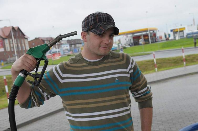 Wysokie ceny paliw. Kierowcy ograniczają korzystanie z aut Wysokie ceny paliw. Kierowcy ograniczają korzystanie z aut