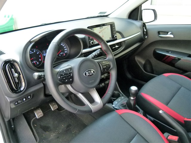 Kia Picanto GT Line
W tym roku Kia wprowadziła do oferty nową, trzecią generację Picanto. To najmniejszy samochód osobowy w polskich salonach sprzedaży tej marki.
fot. Ryszard M. Perczak Kia Picanto GT Line
W tym roku Kia wprowadziła do oferty nową, trzecią generację Picanto. To najmniejszy samochód osobowy w polskich salonach sprzedaży tej marki.
fot. Ryszard M. Perczak