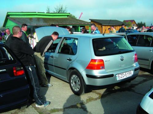 Fot. Leszek Małkowski: Pojawienie się nowej generacji VW Golfa nie powoduje drastycznego spadku cen poprzedniej wersji. Model ten stanowi jednak wyjątek od reguły. Fot. Leszek Małkowski: Pojawienie się nowej generacji VW Golfa nie powoduje drastycznego spadku cen poprzedniej wersji. Model ten stanowi jednak wyjątek od reguły.